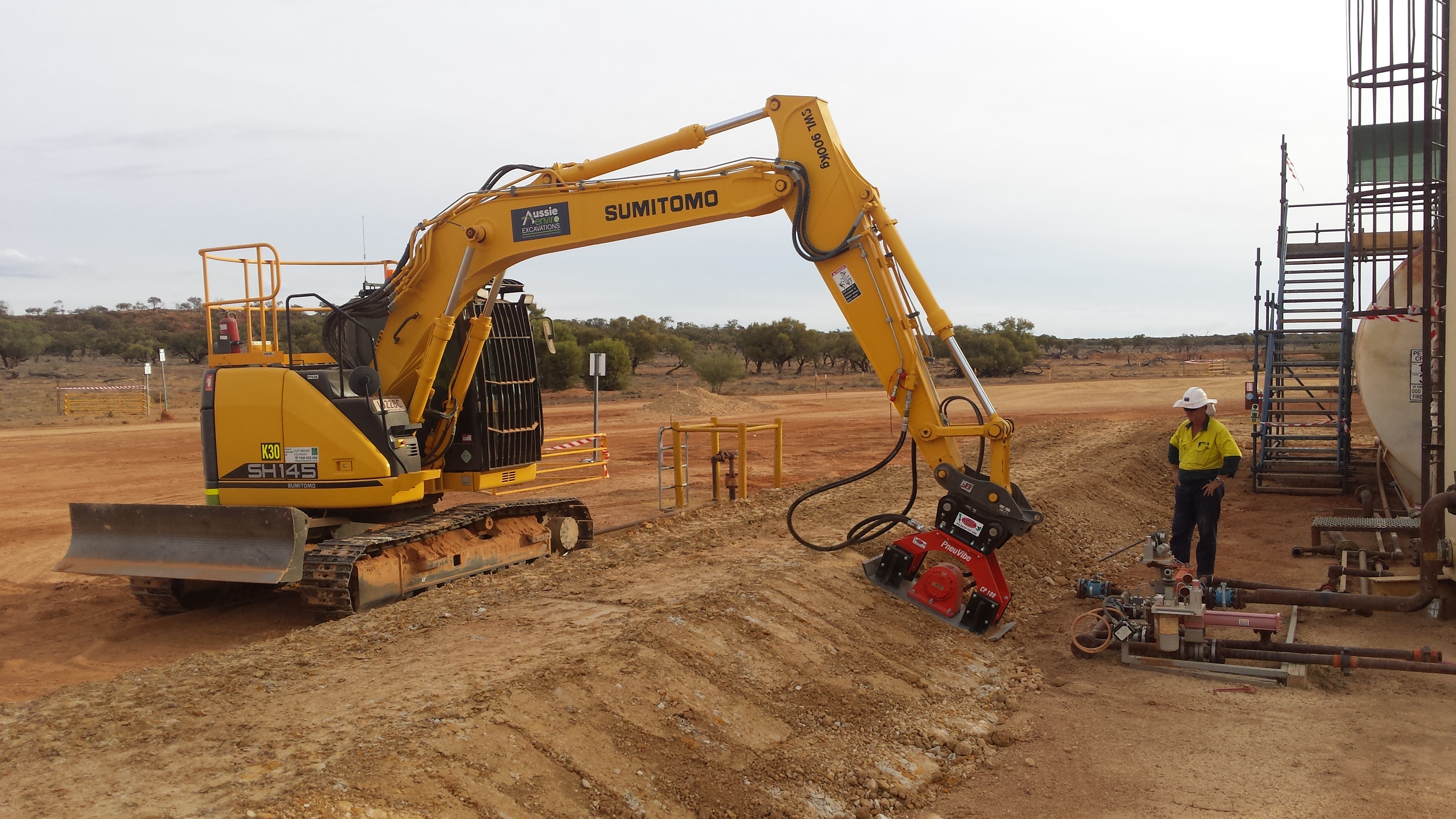  Civil Construction - Backfill Bunds Using Plate Compactor 